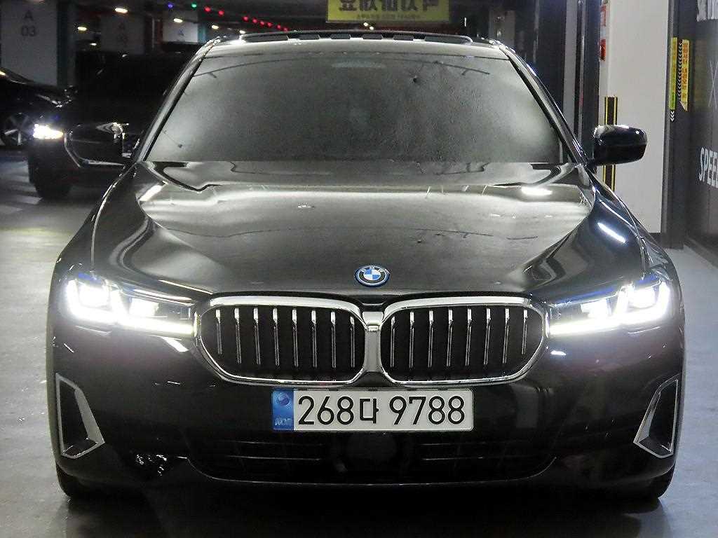 BMW 5시리즈 530e 럭셔리 사진 2/20