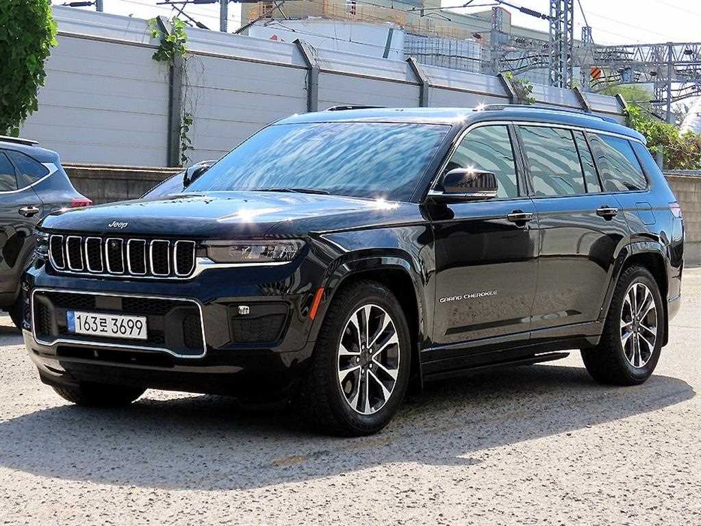 지프 체로키 3.6 L 오버랜드 사진 2/20