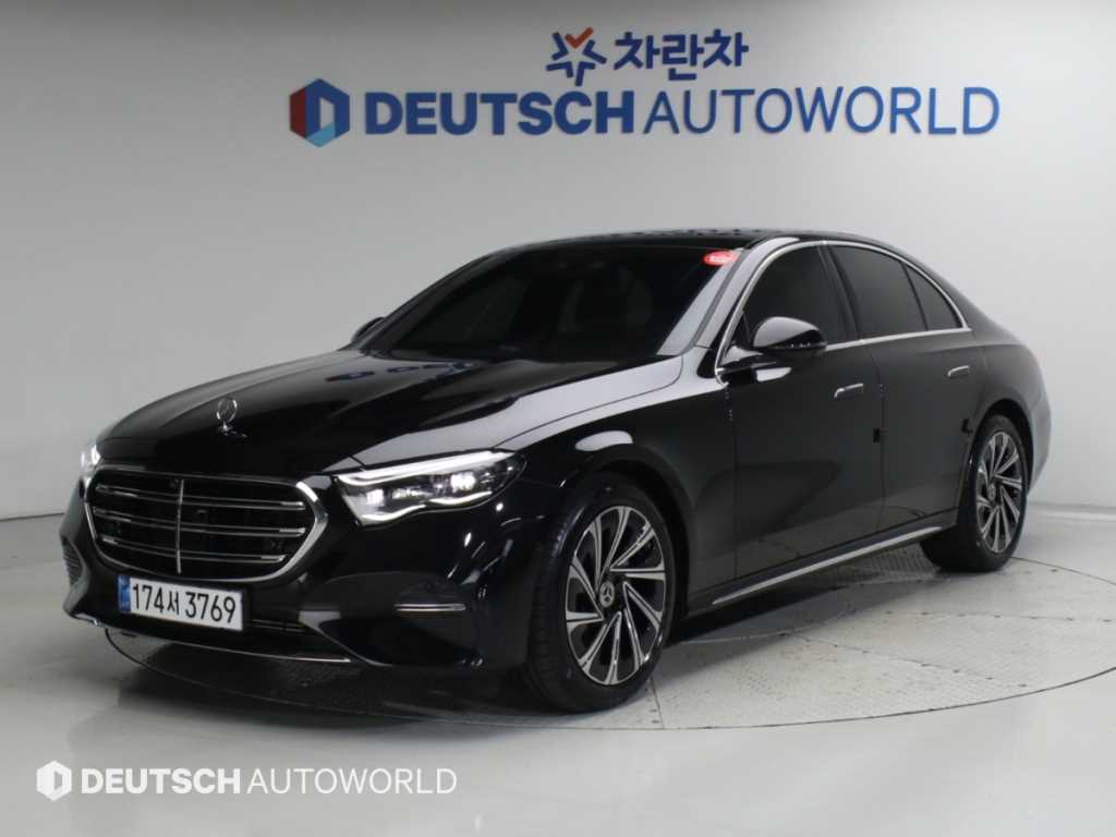 벤츠 E 클래스 E300 4MATIC 익스클루시브 사진