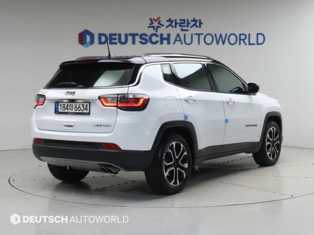 지프 컴패스 2.4 2WD 리미티드 사진 2/20