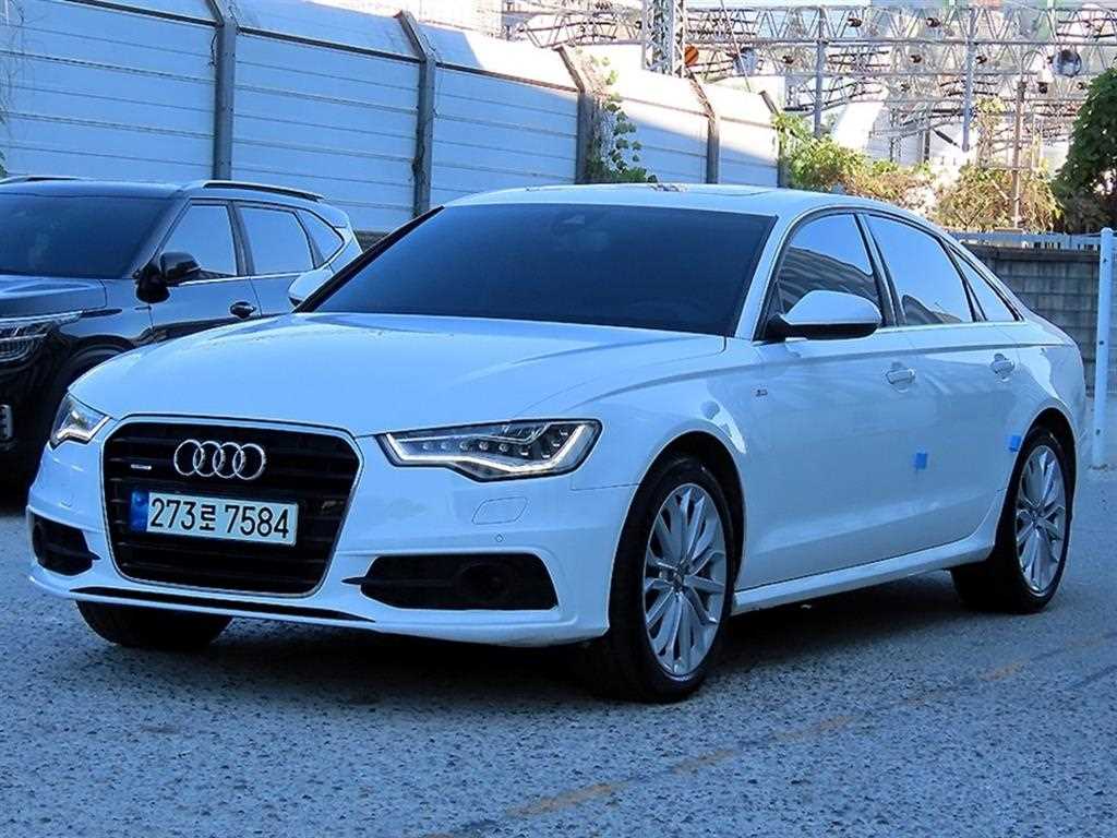 아우디 A6 50 TFSI 콰트로 사진 2/20