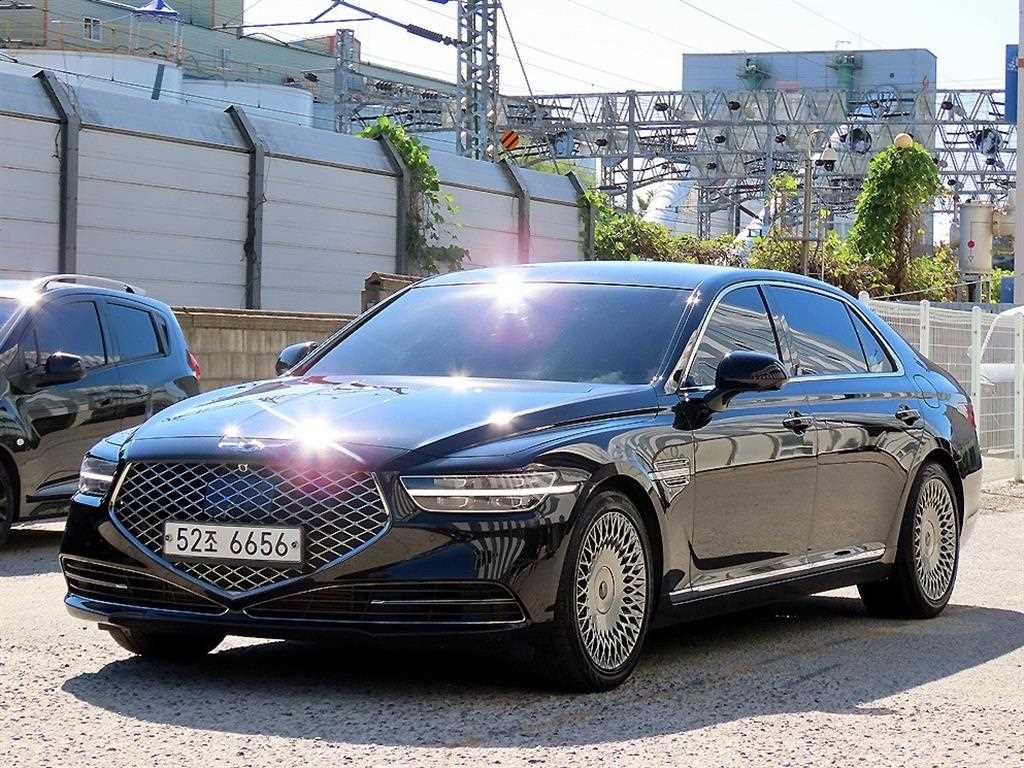 제네시스 G90 3.3 T AWD 프리미엄 럭셔리 사진 2/20