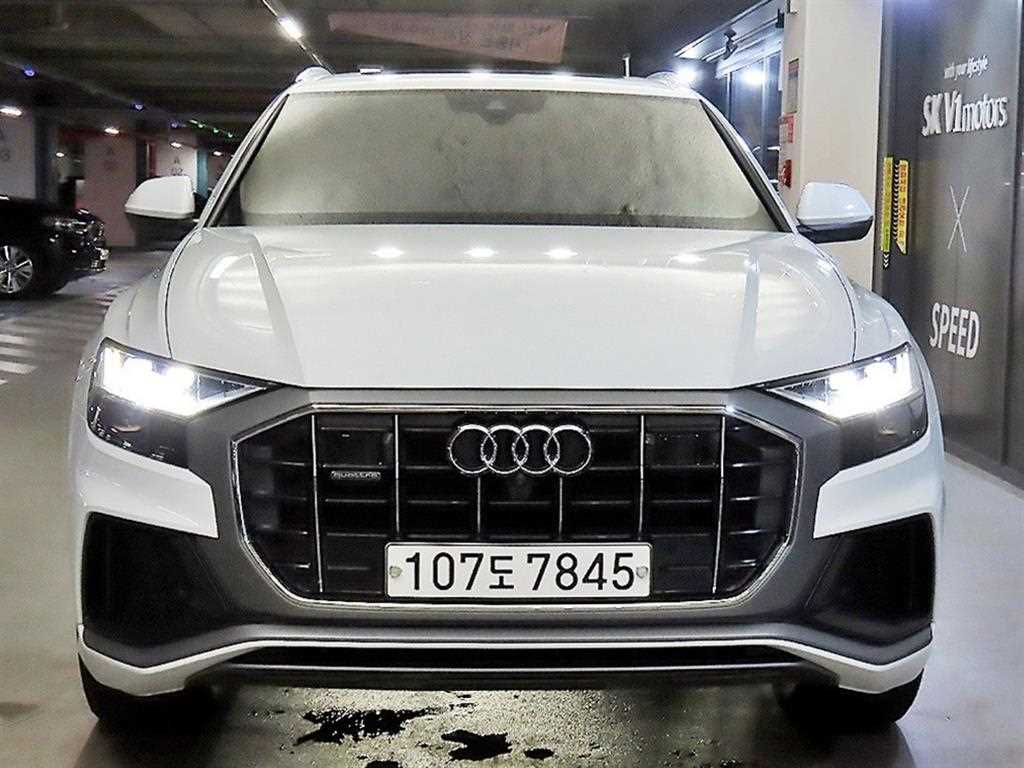 아우디 Q8 45 TDI 콰트로 프리미엄 사진 2/20