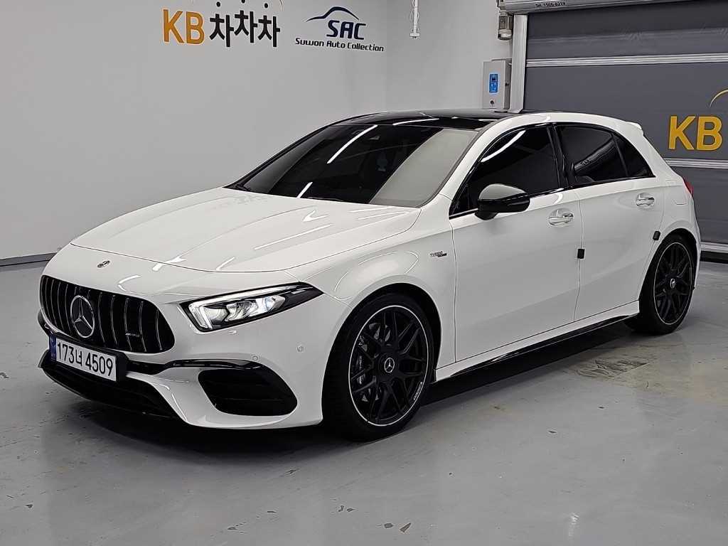 벤츠 A 클래스 AMG A45 4MATIC+ 해치백 사진 2/20