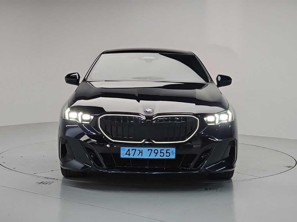 BMW i5 xDrive 40 M 스포츠 사진 2/18