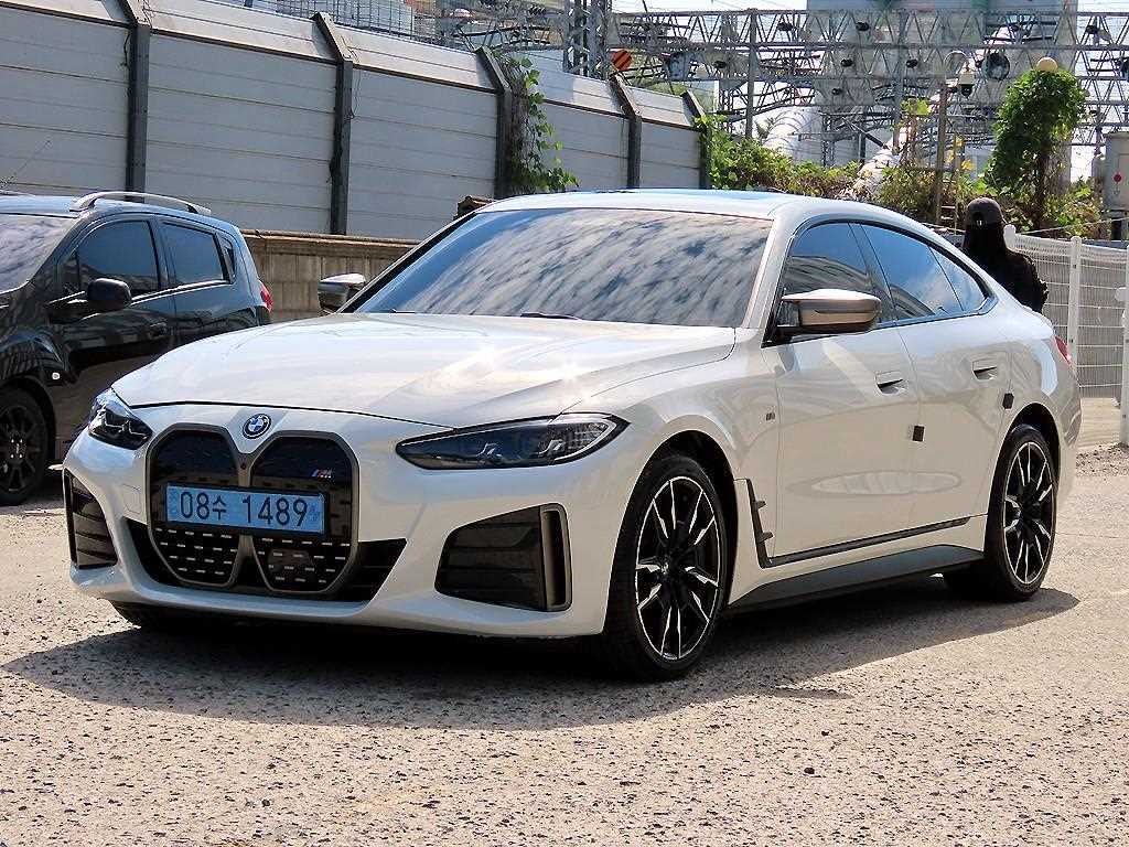 BMW i4 M50 사진 2/20