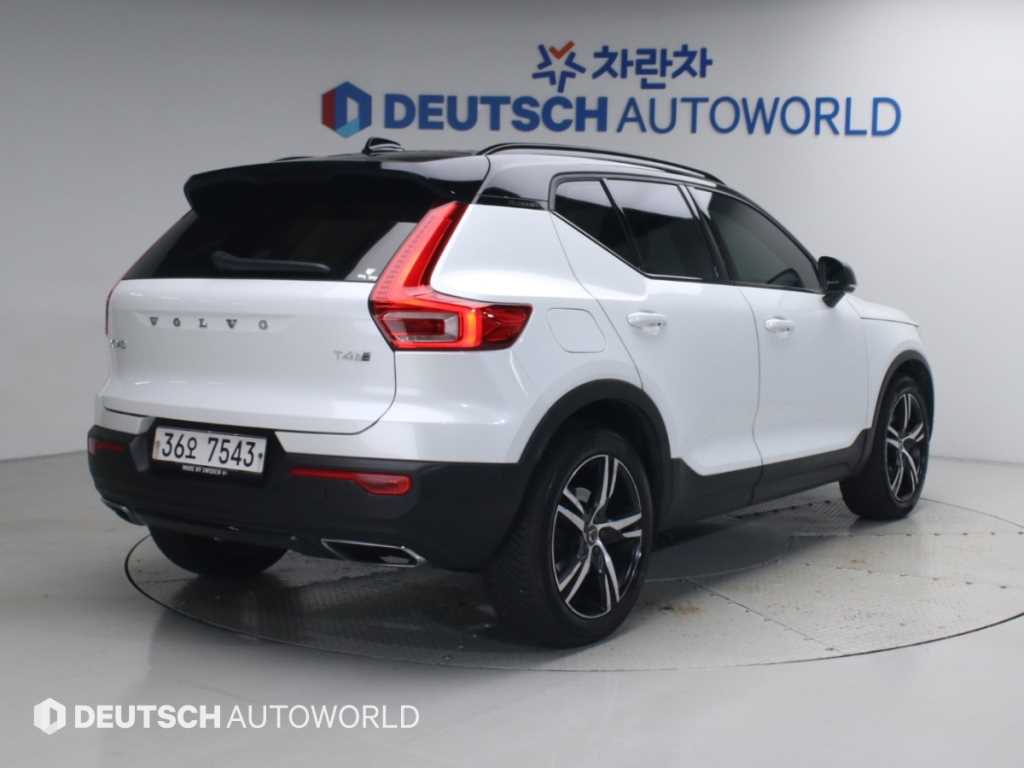 볼보 XC40 T4 4WD R-디자인 사진 2/20