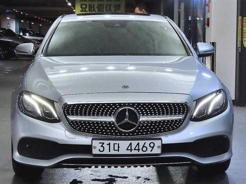 벤츠 E 클래스 E200 아방가르드 사진 2/20