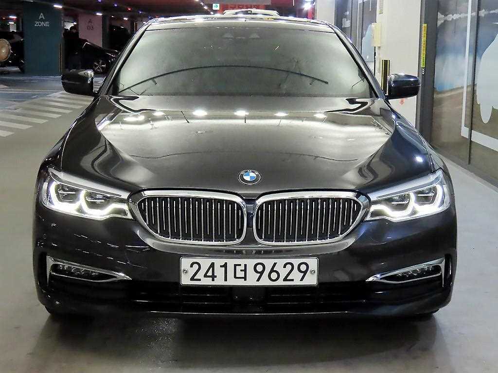 BMW 5시리즈 530i 럭셔리 플러스 사진 2/20