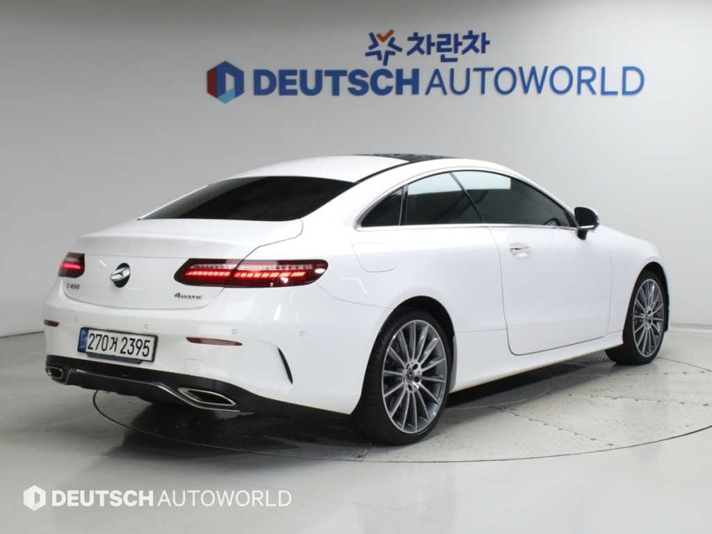 벤츠 E 클래스 E450 4MATIC 쿠페 사진 2/20