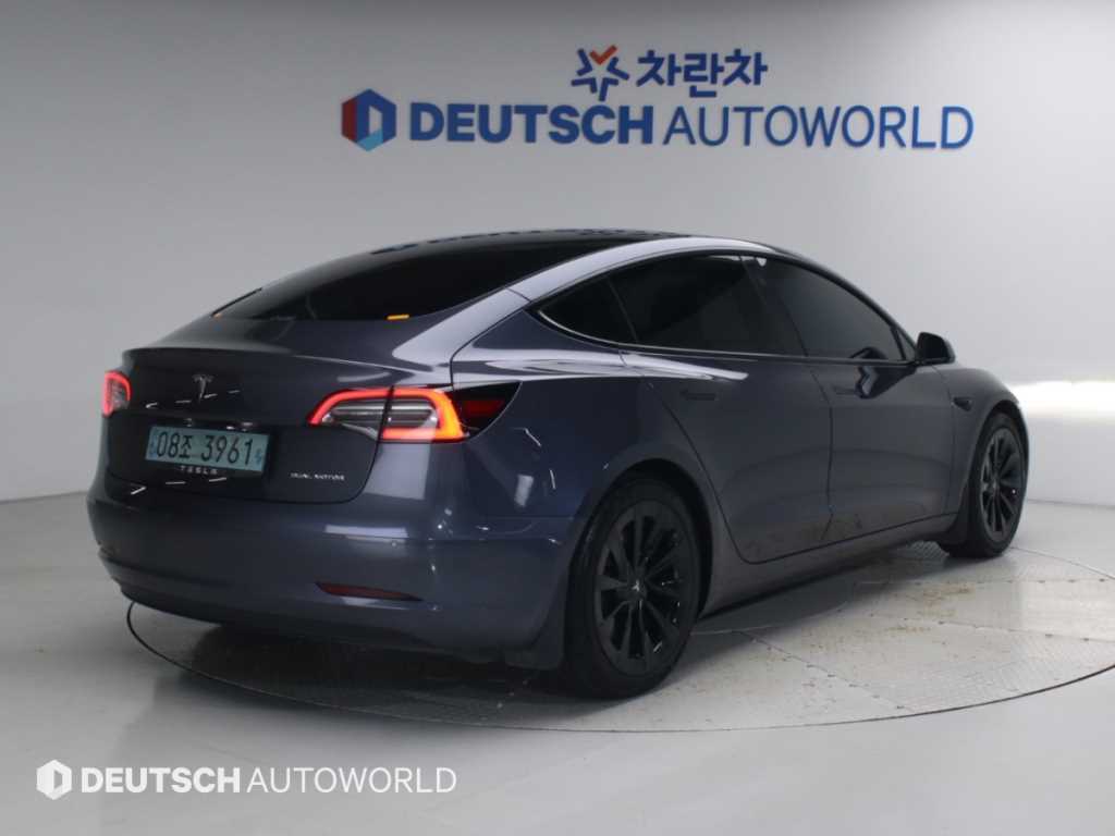 테슬라 모델 3 롱 레인지 사진 2/20