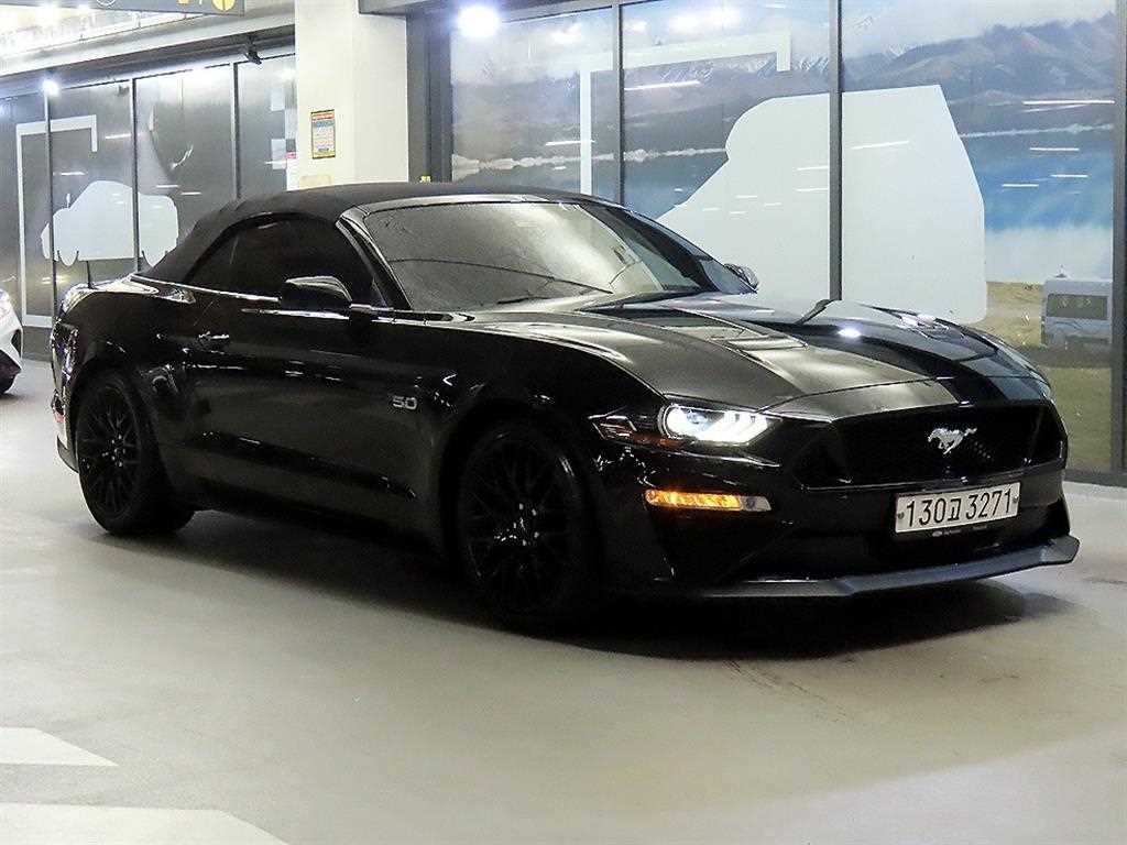 머스탱 GT 컨버터블 2022년식