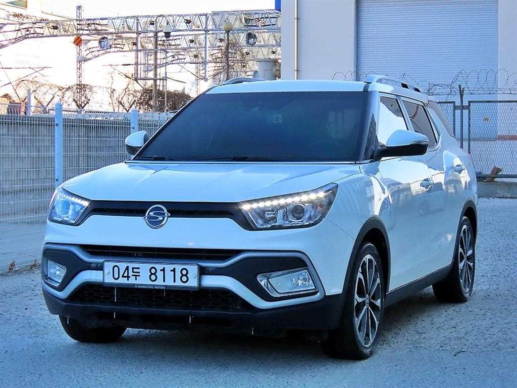 KGM 티볼리 2WD 가솔린 1.6 RX 사진 2/20