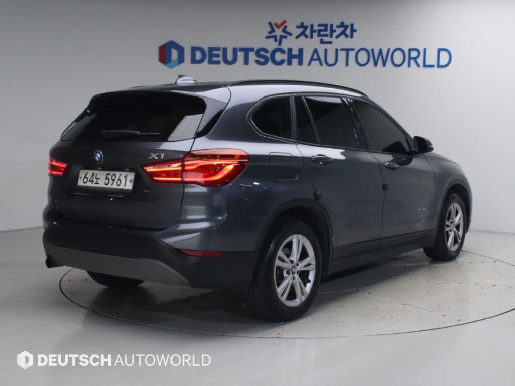 BMW X1 xDrive 18d 사진 2/20