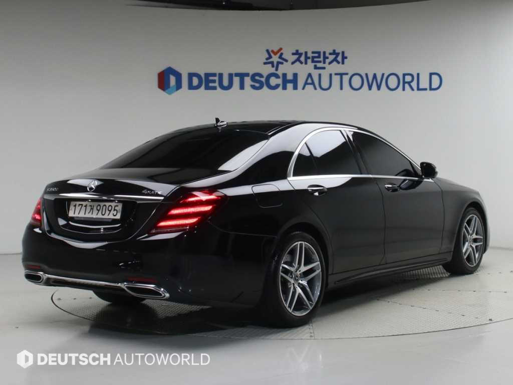 벤츠 S 클래스 S 350 d 4MATIC AMG Line 사진 2/20