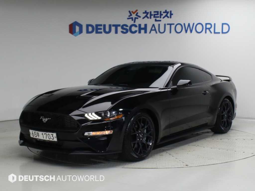 포드 머스탱 2.3 쿠페 사진