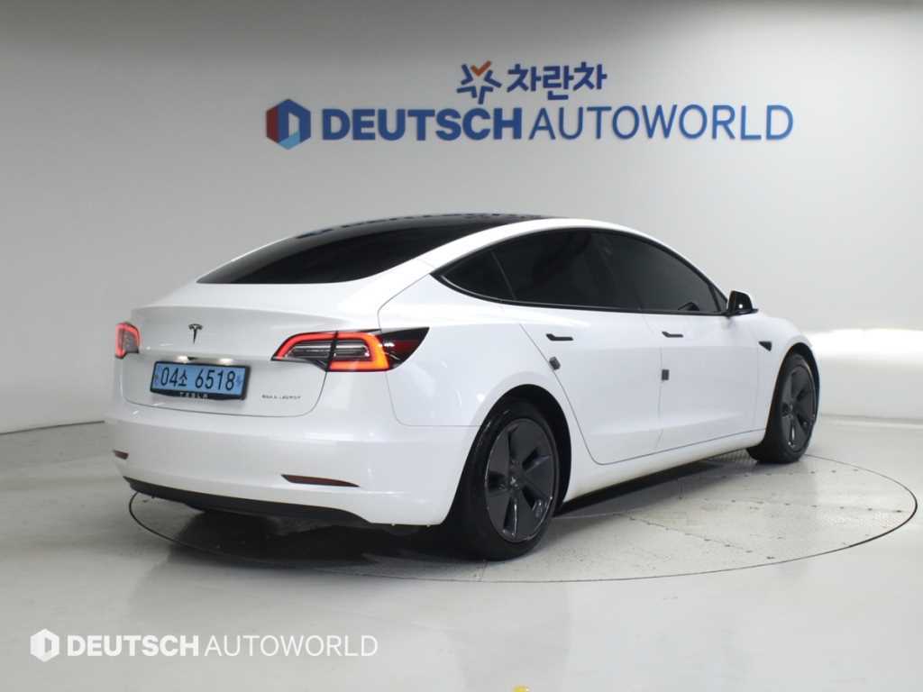 테슬라 모델 3 롱 레인지 사진 2/20