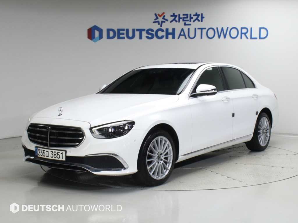 벤츠 E 클래스 E220d 4MATIC 익스클루시브 사진