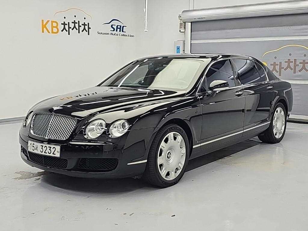 벤틀리 컨티넨탈 플라잉스퍼 사진