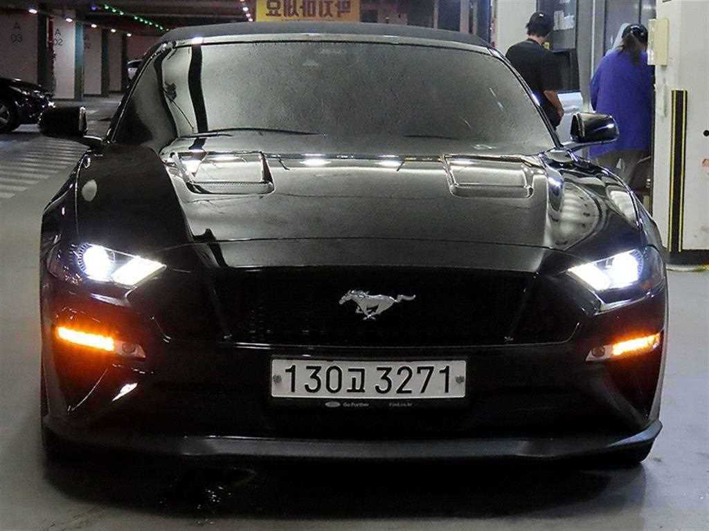 포드 머스탱 GT 컨버터블 사진 2/20