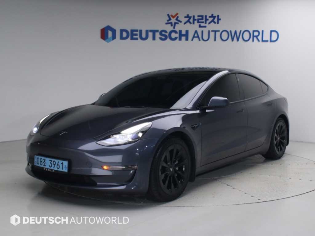테슬라 모델 3 롱 레인지 사진