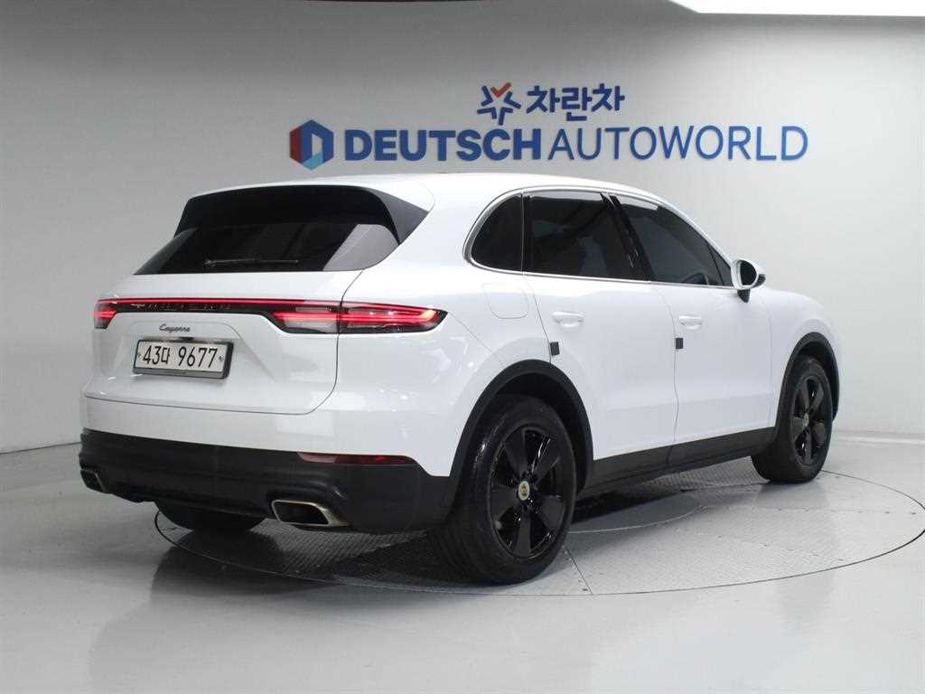 포르쉐 카이엔 3.0 사진 2/20