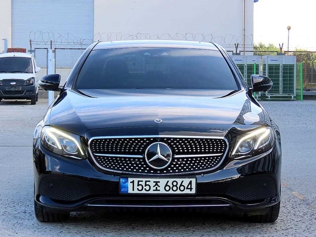 벤츠 E 클래스 E300 4MATIC 아방가르드인텔리전트드라이브 사진