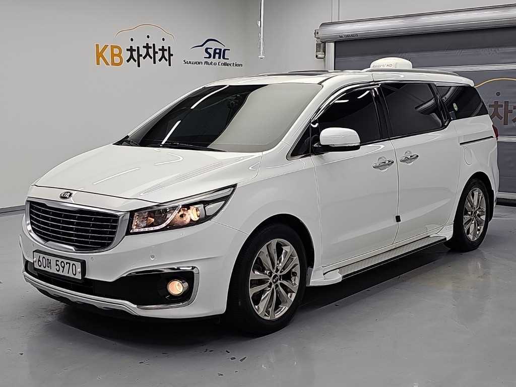 기아 카니발 디젤 9인승 프레스티지 사진