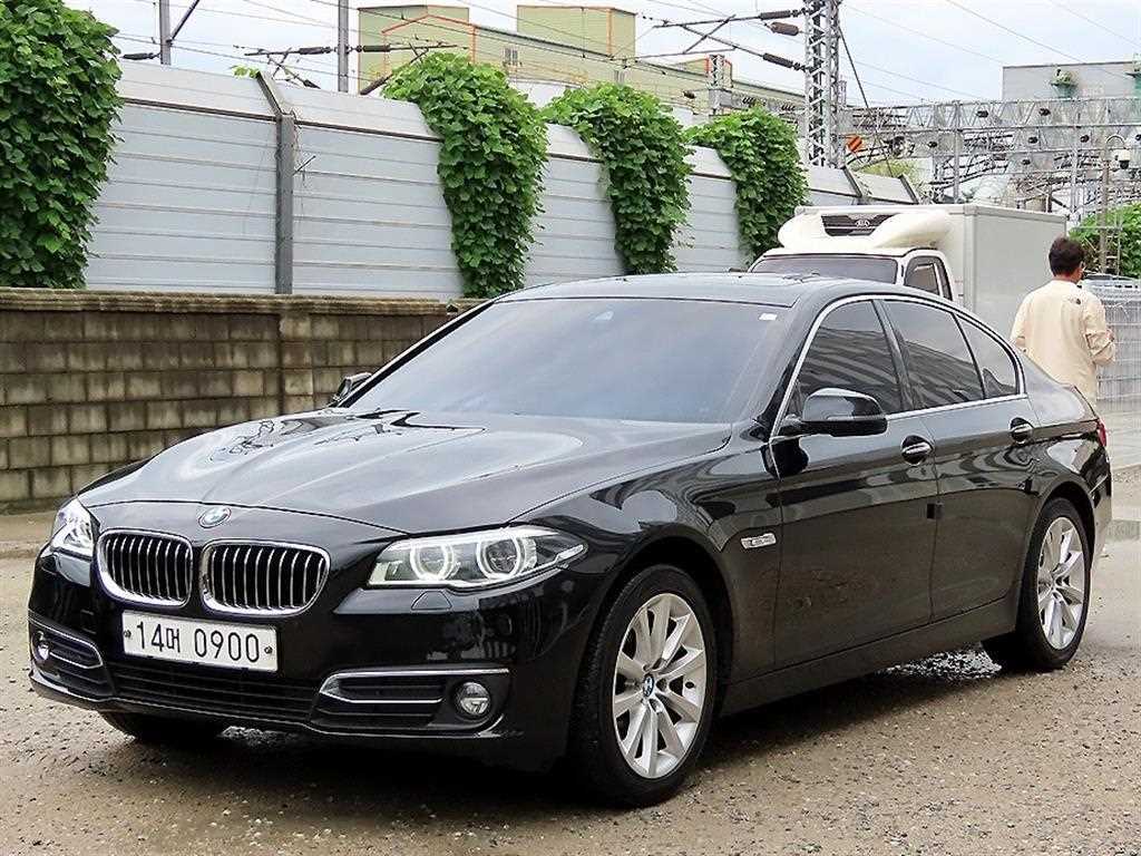 BMW 5시리즈 520d xDrive 럭셔리 사진 2/20