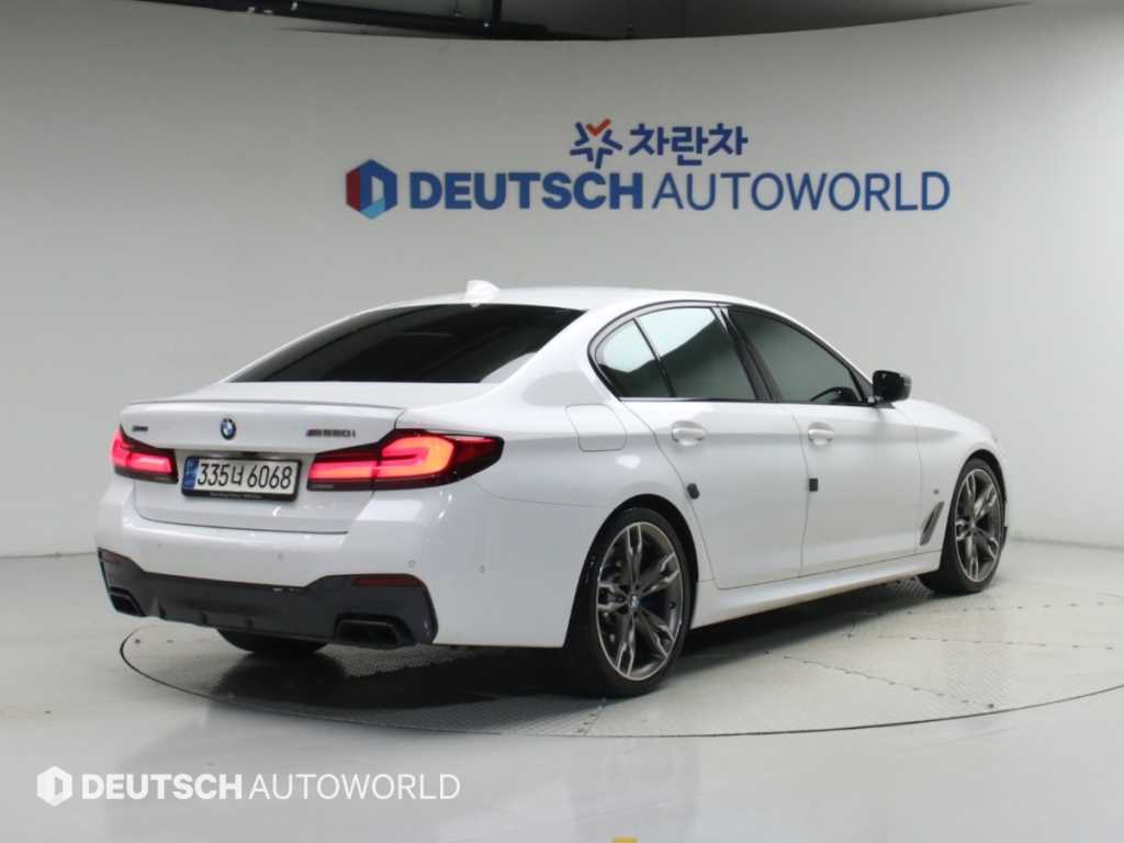 BMW 5시리즈 M550i xDrive 사진 2/20
