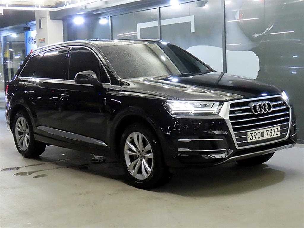 Q7 (4M) 45 TFSI 콰트로 2019년식