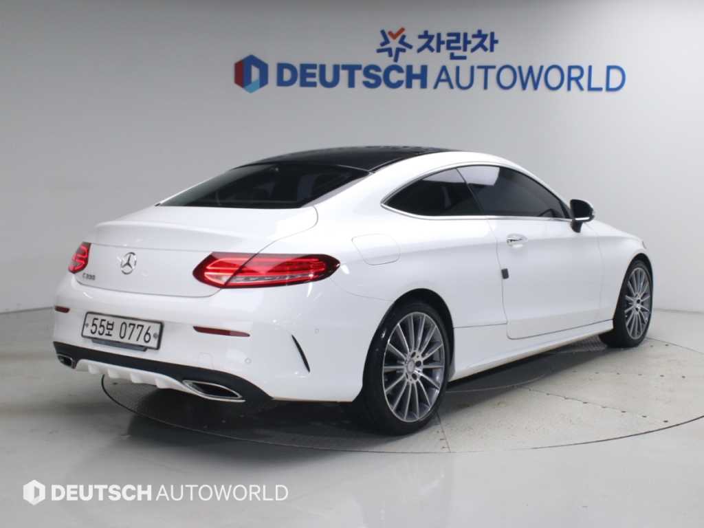 벤츠 C 클래스 C200 쿠페 사진 2/20