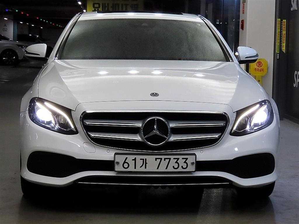 벤츠 E 클래스 E200 아방가르드 사진 2/20