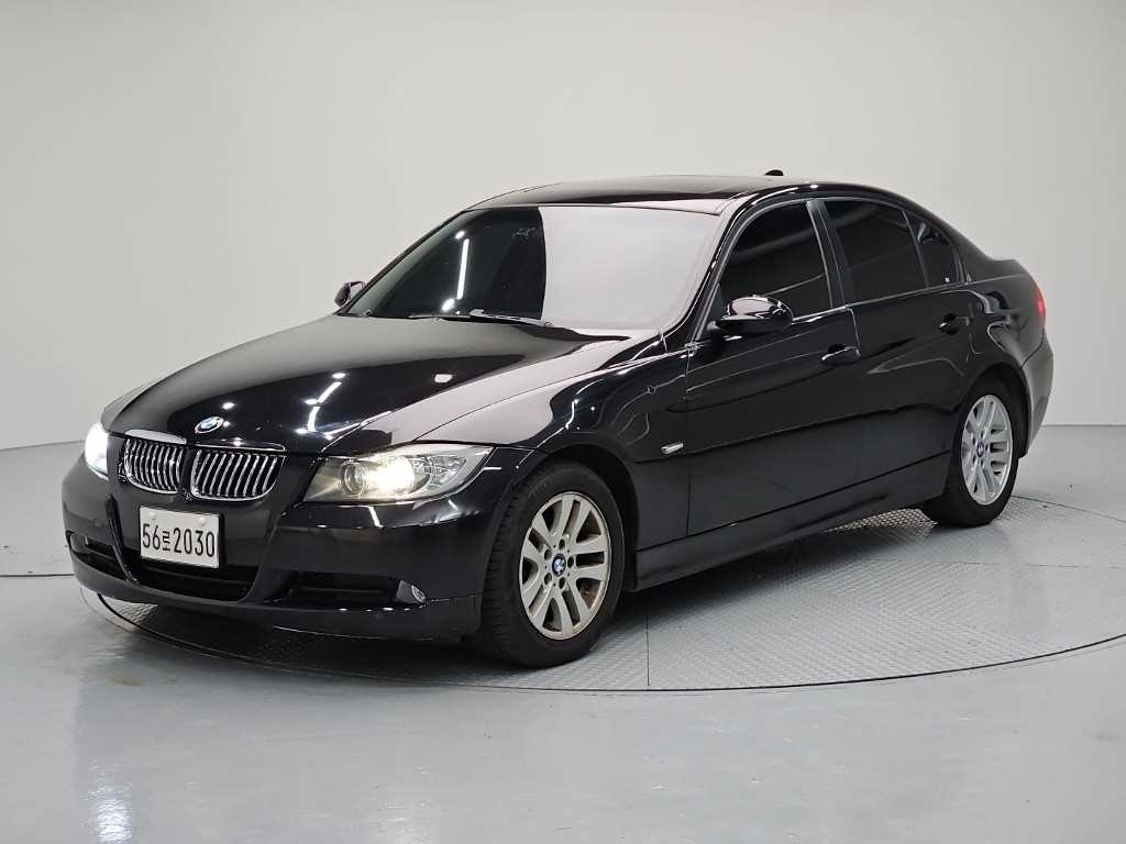 BMW 3시리즈 320i 세단 사진