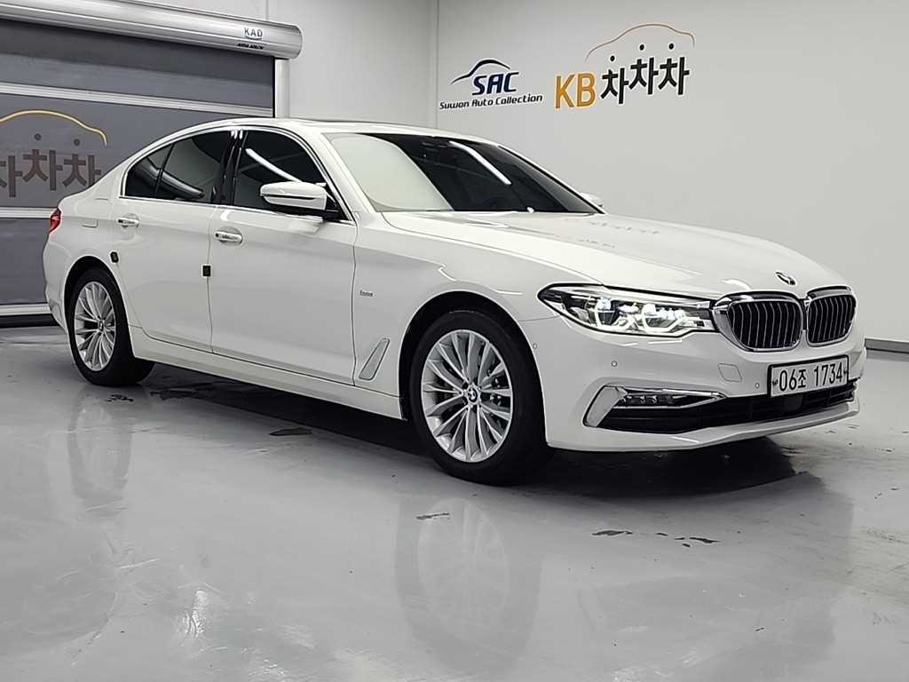 BMW 5시리즈 530i xDrive 럭셔리 플러스 사진 2/19