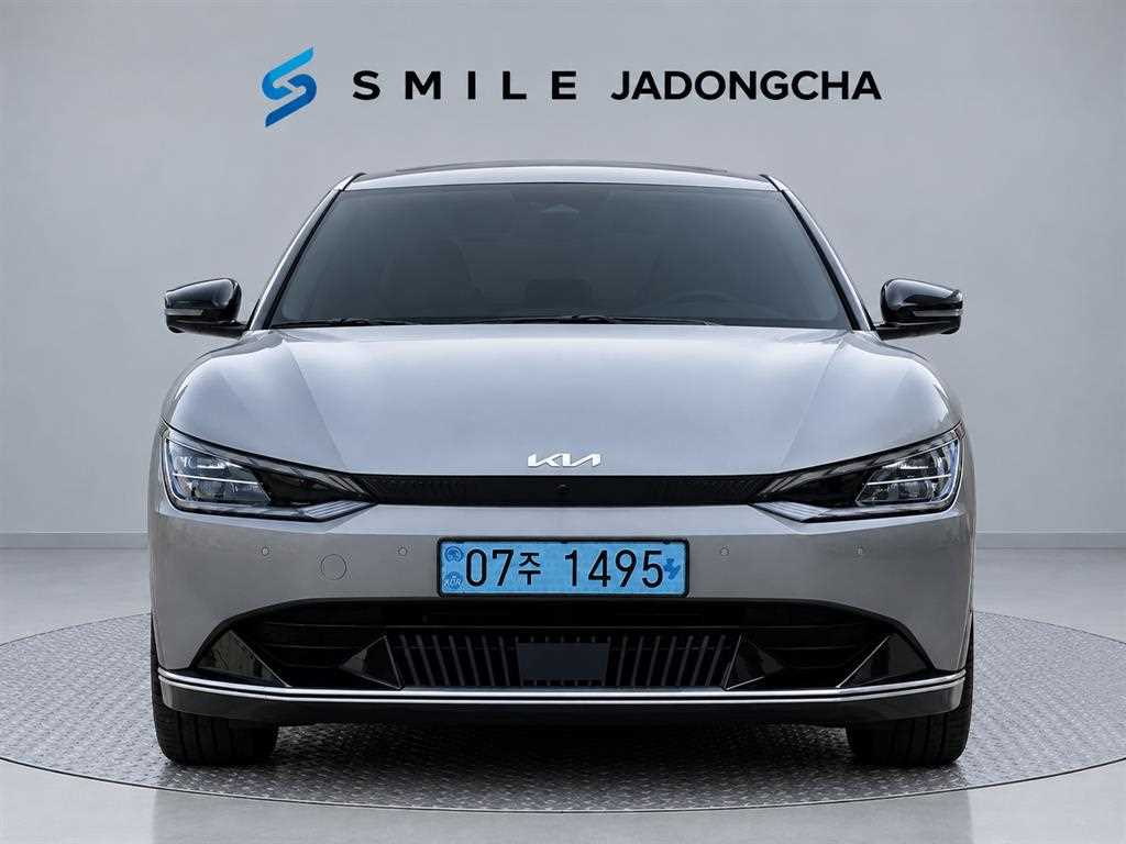 EV6 스탠다드 어스 2023년식