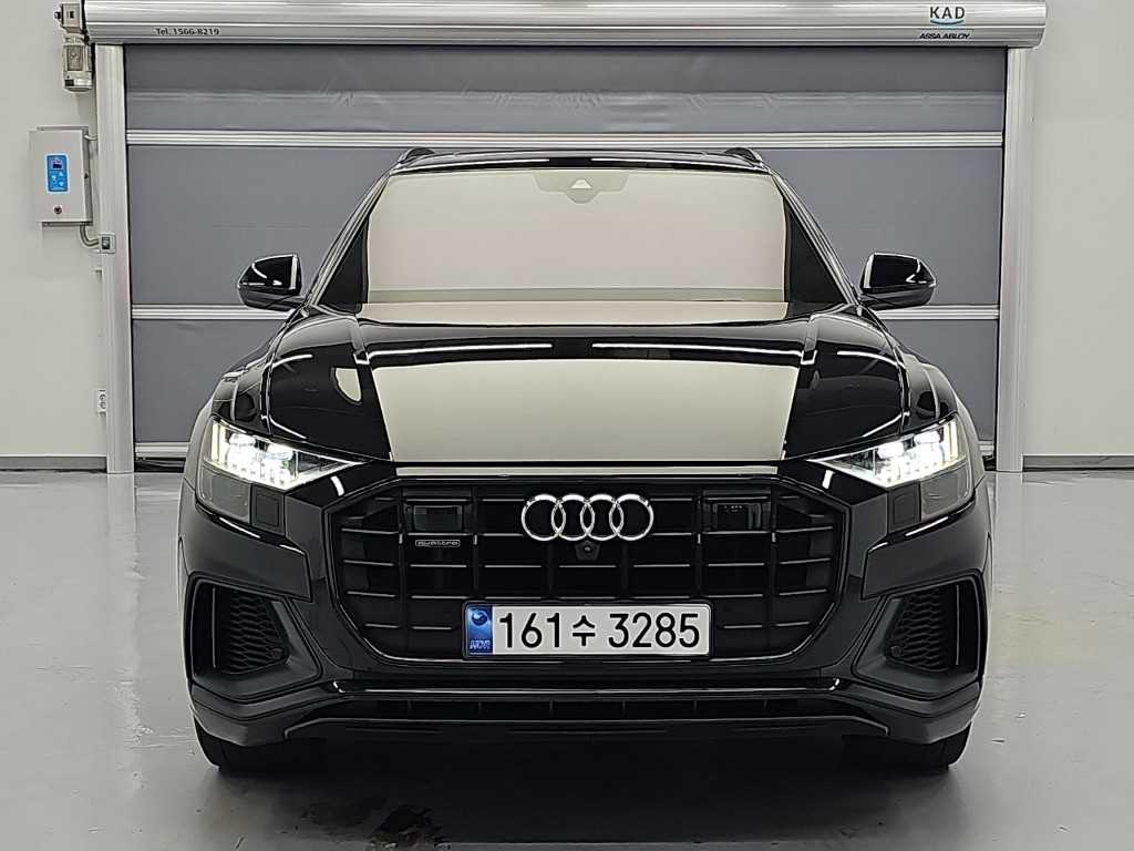 아우디 Q8 55 TFSI 콰트로 프리미엄 사진 2/19