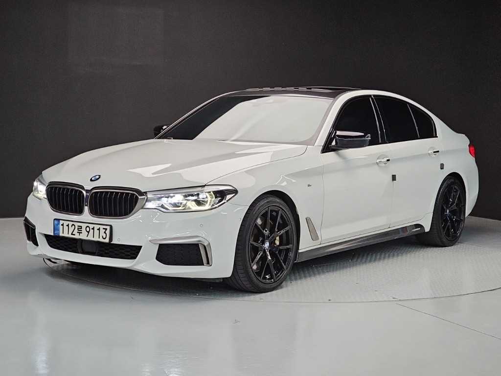 BMW 5시리즈 M550d xDrive 사진