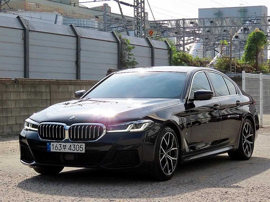 BMW 5시리즈 530i M 스포츠 사진 2/20