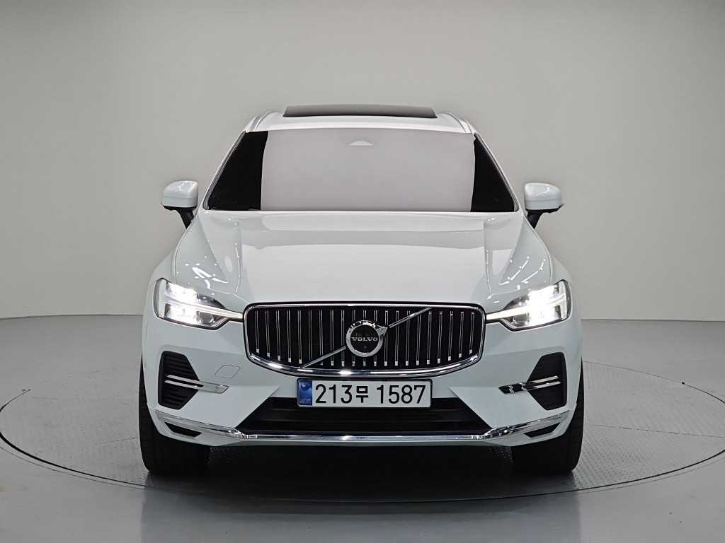 볼보 XC60 T8 AWD 얼티메이트 브라이트 사진 2/19