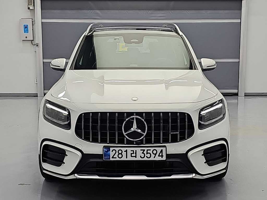 벤츠 GLB 클래스 AMG GLB 35 4MATIC 사진 2/18