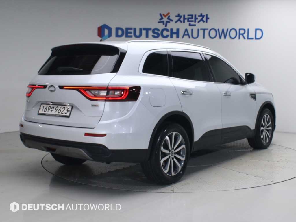 르노코리아 QM6 가솔린 2.0 GDe RE 2WD 사진 2/20
