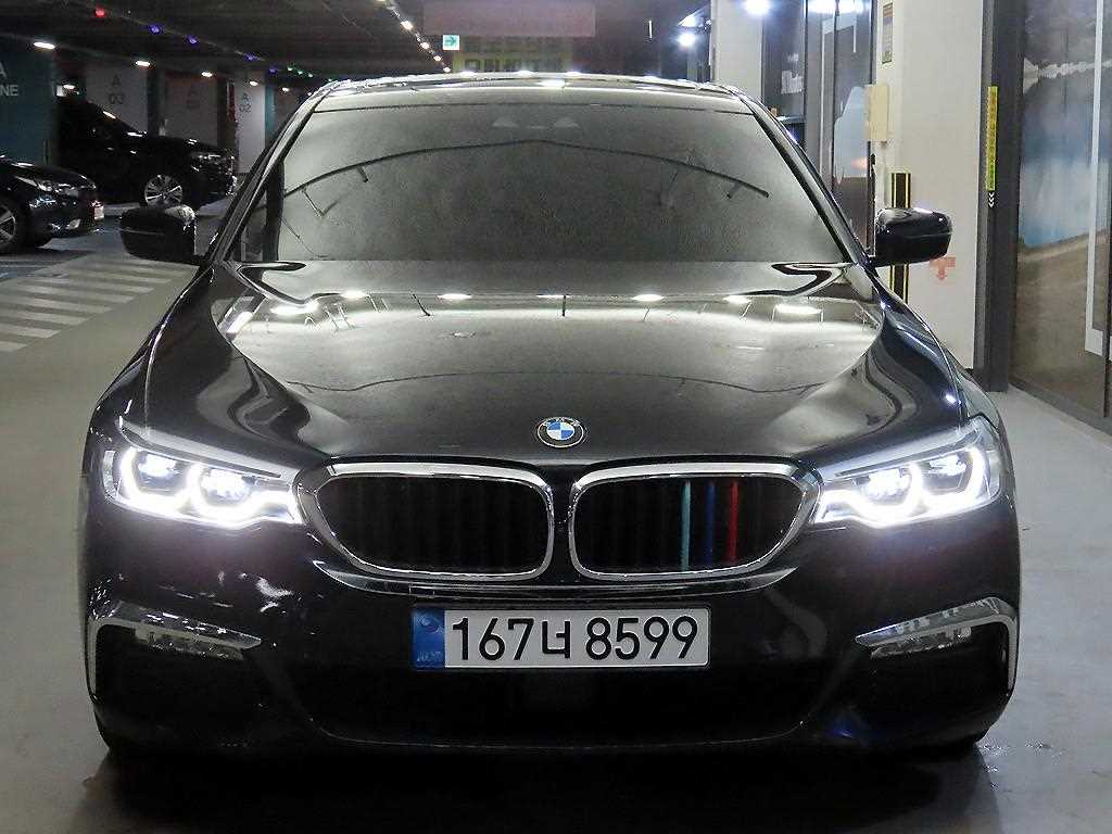 BMW 5시리즈 530i 럭셔리 플러스 사진 2/20