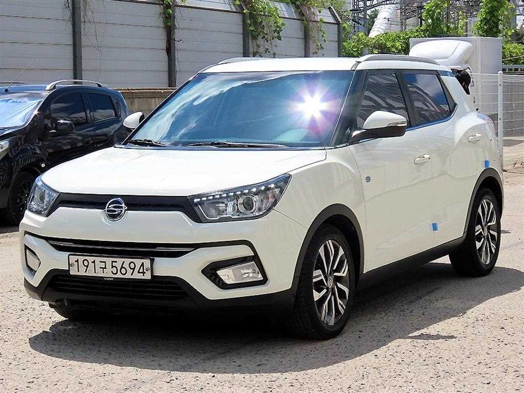 KGM 티볼리 2WD 디젤 VX 사진 2/20