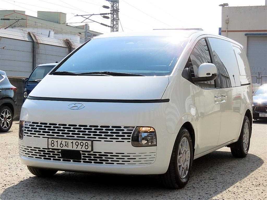 현대 스타리아 2WD 디젤 카고 모던 5인승 사진 2/20