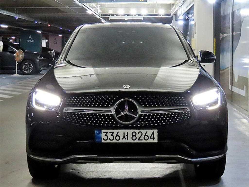 벤츠 GLC 클래스 GLC 300 e 4MATIC 쿠페 사진 2/20