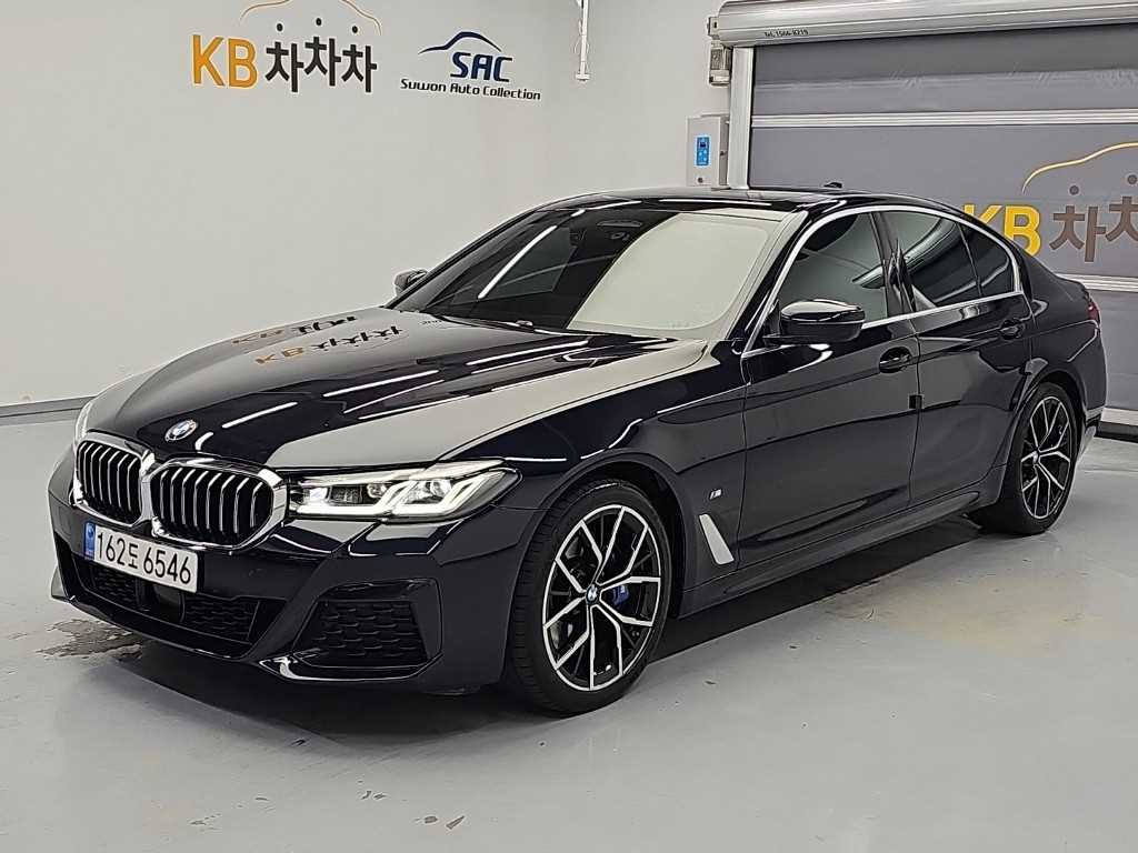 BMW 5시리즈 530i xDrive M 스포츠 사진