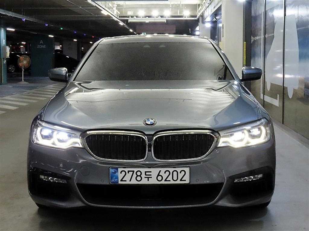 BMW 5시리즈 520i M 스포츠 사진 2/20