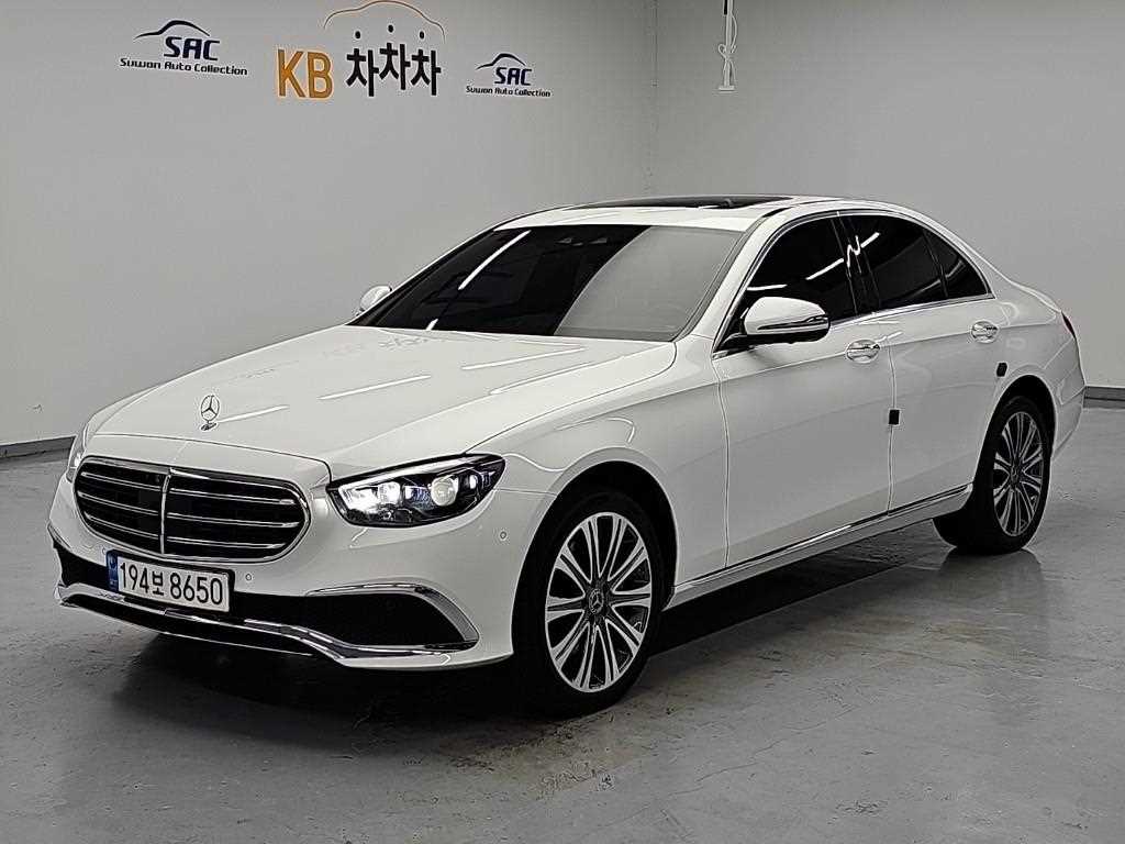 벤츠 E 클래스 E350 4MATIC 익스클루시브 사진