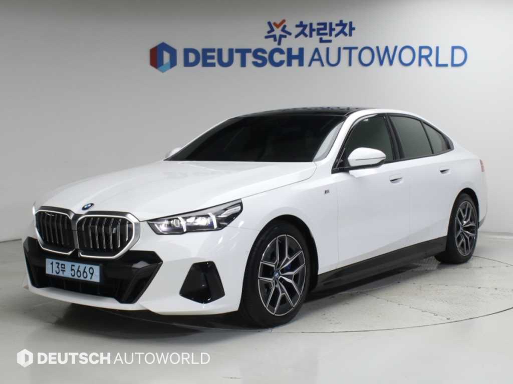 BMW i5 eDrive 40 기본형 사진